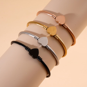 Braccialetto a forma di <span class=keywords><strong>cuore</strong></span> in acciaio inossidabile Color oro rosa braccialetto a forma di <span class=keywords><strong>cuore</strong></span> cavo intrecciato in acciaio inossidabile braccialetti aperti a forma di <span class=keywords><strong>cuore</strong></span> - Product Image 2