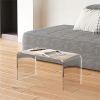 Table basse et chevet moderne en acrylique de luxe, élégante et transparente, vue dégagée pour le salon et la chambre à coucher, usage spécial à la maison
