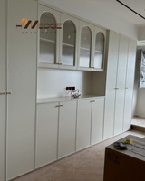 Buffet de cuisine en bois massif avec 4 portes et 3 tiroirs Rangement réglable Unité de café-bar Blanc