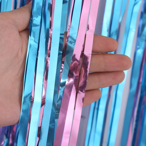 Rideaux en métal <span class=keywords><strong>à</strong></span> franges métallisées scintillantes <span class=keywords><strong>à</strong></span> imprimé multi-couleurs pastel Partyneeds pour la décoration de fêtes <span class=keywords><strong>à</strong></span> ballons - Product Image 4