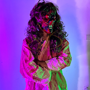 <span class=keywords><strong>Masque</strong></span> d'<span class=keywords><strong>horreur</strong></span> en tissu de fantôme de terreur animatronique à contrôle humain simulé pour une utilisation en intérieur pour les centres commerciaux d'Halloween, les aéroports et les garderies - Product Image 2