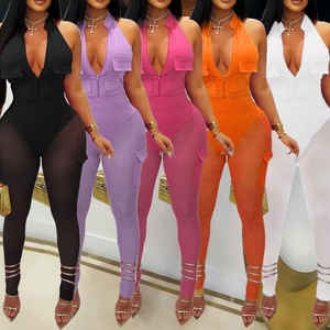 Ensemble 2 pièces mode pour femme : Body moulant sans manches à col en V profond avec poches et pantalon en résille - Product Image 3