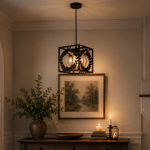 Luminaire suspendu unique en métal noir, forme carrée, avec découpe symétrique en feuille de laurier, style Elysian - Product Image 1