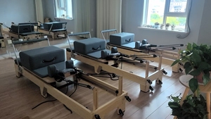 Équipement de fitness professionnel pour la maison, nouveau lit de <span class=keywords><strong>Pilates</strong></span> pliable pour les entraîneurs personnels, les studios de <span class=keywords><strong>yoga</strong></span>, en bois, avec vidéo explicative - Product Image 5
