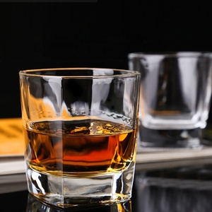 <span class=keywords><strong>Bicchieri</strong></span> di vino rosso/<span class=keywords><strong>Vodka</strong></span>/Whisky infrangibili all'ingrosso prodotti in fabbrica - Product Image 1