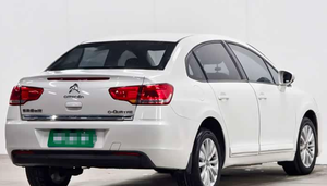 Citroën <span class=keywords><strong>C4</strong></span> d'occasion de haute qualité, 2014, <span class=keywords><strong>VTS</strong></span>, 1.6L, manuelle, édition confort - Product Image 4