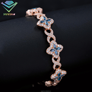 เครื่องประดับแฟชั่น สร้อยข้อมือรูปโคลเวอร์หลากสี เพชรโมอิสซาไนต์ VVS ชุบทอง เงินแท้ 925 ขนาด 13 มม. ประดับคริสตัลรูปไม้กางเขนอินฟินิตี้ - Product Image 1