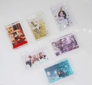 Mini Marco de Fotos Líquido con Purpurina Personalizado de 2''*3'' Pulgadas, Marco de Fotos Acrílico PS con Nieve y Efecto de Agua, con Imán y Movimiento - Product Image 5