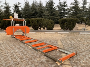 18" Hydraulische Kleine Holz Sägewerksmaschine Tragbare Diesel / Benzin Bandsäge - Product Image 2