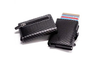 Sarung dompet kartu kredit pria, pelindung pemblokir Rfid serat karbon, pemegang kartu kredit Bank bisnis logam kulit