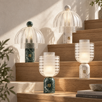 Lampe de table contemporaine en matériaux naturels, base en marbre, abat-jour en verre côtelé, lumière G9 pour hall d'hôtel, chambre à coucher, intérieur