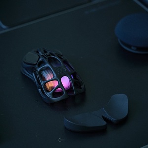 Souris sans fil en alliage de magnésium Creux 3 modes BT Paw3395 Récepteur 4k <span class=keywords><strong>Gamer</strong></span> E-sports <span class=keywords><strong>Pc</strong></span> Gaming Mouse <span class=keywords><strong>Cadeau</strong></span> <span class=keywords><strong>pour</strong></span> Gravastar M1 - Product Image 5