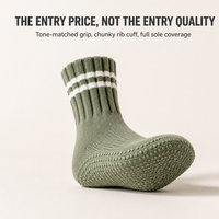 Chaussettes de sport unisexes antidérapantes côtelées avec grip en silicone à rayures contrastées pour le yoga et les studios