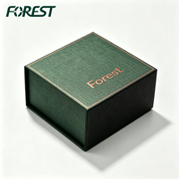 Boîte cadeau rigide magnétique écologique Forest Packing avec estampage à chaud or et logo personnalisé pour bijoux, parfums et cosmétiques