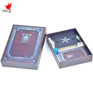 Caja de juego de cartas impresas personalizadas de alta calidad Material de plástico y papel directo de fábrica para uso familiar y de fiesta