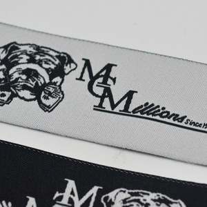 Nouveaux produits 2025 Designer Logo personnalisé Tag Swing Tickets Étiquettes de vêtements tissés au cou et marques célèbres pour vêtements - Product Image 3