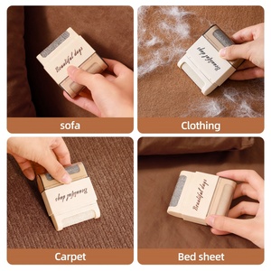 แปรงกำจัดขนสัตว์แบบใช้มือสำหรับเสื้อผ้า เครื่องใช้ในบ้าน ผ้าขนสัตว์ พรม  แบบมินิ  รองรับ OEM - Product Image 4