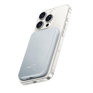 Custom Selling Magnetic Powerbank for <span class=keywords><strong>iPhone</strong></span> Portable Battery Charging Wireless Power Banks with Type C PD 20W Fast Charging - Product Image 1