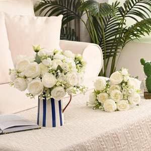 <span class=keywords><strong>Bouquet</strong></span> <span class=keywords><strong>de</strong></span> pivoines artificielles <span class=keywords><strong>en</strong></span> gros, pivoines <span class=keywords><strong>en</strong></span> soie au toucher réel pour la décoration <span class=keywords><strong>de</strong></span> la maison, des mariages et des centres <span class=keywords><strong>de</strong></span> table - Product Image 2