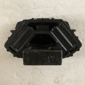 Cuscinetto di gomma ammortizzante del piede posteriore uso per Dongfeng KL/<span class=keywords><strong>KX</strong></span>/GX D760 motore del camion posteriore del cuscino di sospensione 1001150-H0100 - Product Image 3