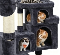 Arbre à chat compact avec deux niches indépendantes, plateforme supérieure surdimensionnée et deux poteaux en sisal pour petits espaces domestiques