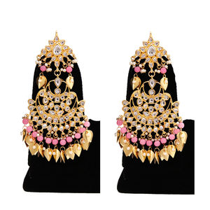 Boucles d'oreilles pendantes plaquées or d'inspiration luxueuse avec ornements de perles, base en alliage pour les fêtes et les mariages, style ethnique, mode féminine - Product Image 4