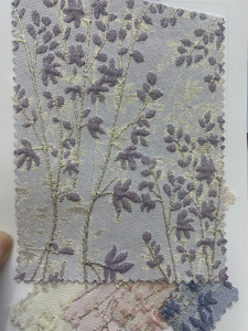 Tissu d'<span class=keywords><strong>ameublement</strong></span> jacquard brodé métallique en brocart 100 % polyester de poids moyen pour vêtements de garçons et de filles - Product Image 4