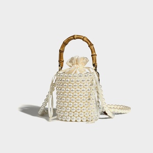 Bolso de cubo con cordón de diseño original para mujer, a la moda, con cadena de perlas, tipo satchel, con cremallera, portátil, de un solo hombro/bandolera, dos colores (Tanjin) - Product Image 3