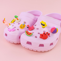 Accesorios de PVC personalizados de diseño de tendencia 2026, dijes para zapatos, bolas de comida, sombreros coloridos, flores, animales, dijes 3D bonitos para zapatos, venta al por mayor