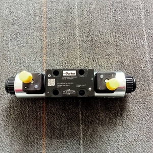 โซลินอยด์วาล์ว Parker D1VW004CNJDLJ591 350 บาร์ พอร์ตขนาด 1/4 นิ้ว วาล์วควบคุมทิศทางไฮดรอลิก สำหรับใช้งานในอุตสาหกรรม - Product Image 1