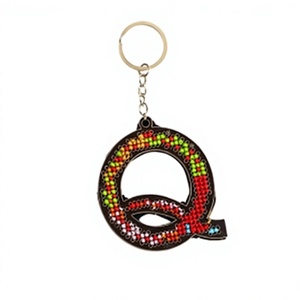 Porte-clés brodés colorés de A à Z avec perles, design tissé, anneau en alliage de zinc durable, porte-monnaie personnalisé - Product Image 3