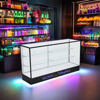 Nouvelle conception de boutique, design de produit unique, meuble de présentation de détail avec double éclairage et logo en bas