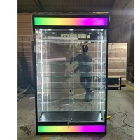 Vitrine de magasin de tabac et de produits fumeurs avec cadre en verre et aluminium, éclairage LED, écologique, durable, vitrine de vente au détail
