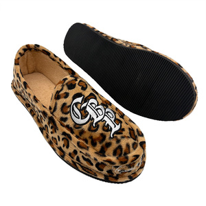 <span class=keywords><strong>Mocassins</strong></span> pour hommes avec broderie logo, semelle EVA durable collée et cimentée, pantoufles d'intérieur à enfiler motif léopard - Product Image 3
