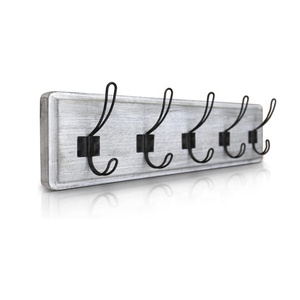 <span class=keywords><strong>Perchero</strong></span> de Pared Multifuncional de Madera Blanca Lavada y Hierro, con Ganchos y Rieles Metálicos, Tamaño y Color Personalizables - Product Image 1