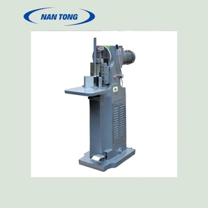 Máquina de corte de esquinas redondeadas tipo A Nantong 120 para equipos de postimpresión - Product Image 1