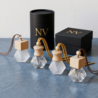 Diffuseur de parfum portable pour voiture, flacon en verre givré avec bouchon en bois, pendentif diffuseur d'arômes pour voiture