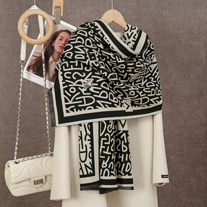 Bufanda de lana de doble cara versátil de estilo coreano de Otoño e Invierno para <span class=keywords><strong>mujer</strong></span> con letras, chal de doble propósito y calentador de <span class=keywords><strong>cuello</strong></span> - Product Image 2