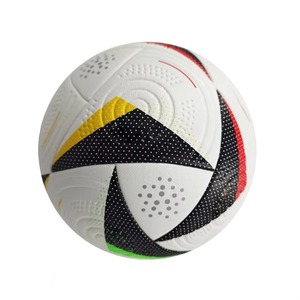 Fabrication professionnelle de ballons de football de haute qualité, écologiques et légers pour une utilisation en extérieur - Product Image 4