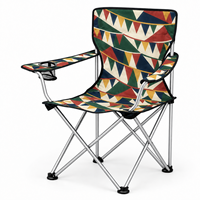 Chaise d'extérieur robuste pliable avec accoudoirs, porte-gobelet et motif logo personnalisé pour les expéditions de club – Vente en gros