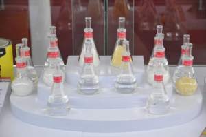 Chất lượng cao chịu nhiệt chất lỏng lớp phủ sàn chất lỏng trống npel 128 nhựa Epoxy - Product Image 4