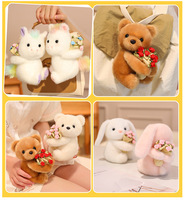 Peluches Ours en Peluche Thème Rose Tenant un Bouquet de Roses, Adorables Poupées Ours pour Couples et Filles, Cadeaux de Fête
