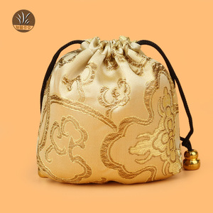 Pochette en soie avec cordon de serrage 10*10cm pour le rangement de bijoux et les sacs cadeaux, sacs de rangement pour objets culturels - Product Image 5