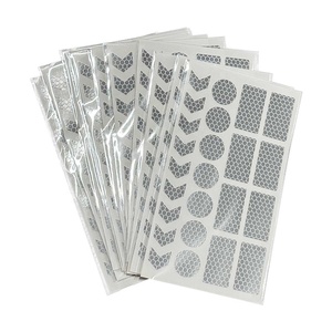 Autocollant réfléchissant, <span class=keywords><strong>bande</strong></span> d'avertissement de sécurité, <span class=keywords><strong>bande</strong></span> <span class=keywords><strong>réfléchissante</strong></span> polyvalente en PET blanc pour vélo et moto - Product Image 1