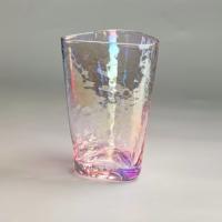 Tasse à jus triangulaire personnalisable en gros verre à boire aux fruits tasse d'eau potable de table colorée faite à la main
