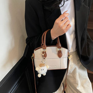 Sac à main tendance rétro en cuir PU pour femmes, sac bandoulière de luxe grande capacité, couleur unie, sac fourre-tout en cuir pour femmes - Product Image 3