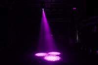 Lumières de scène mobiles à tête mobile 100w Led Gobo Dmx Rgbw 4 en 1 pour scène disco dj disco party