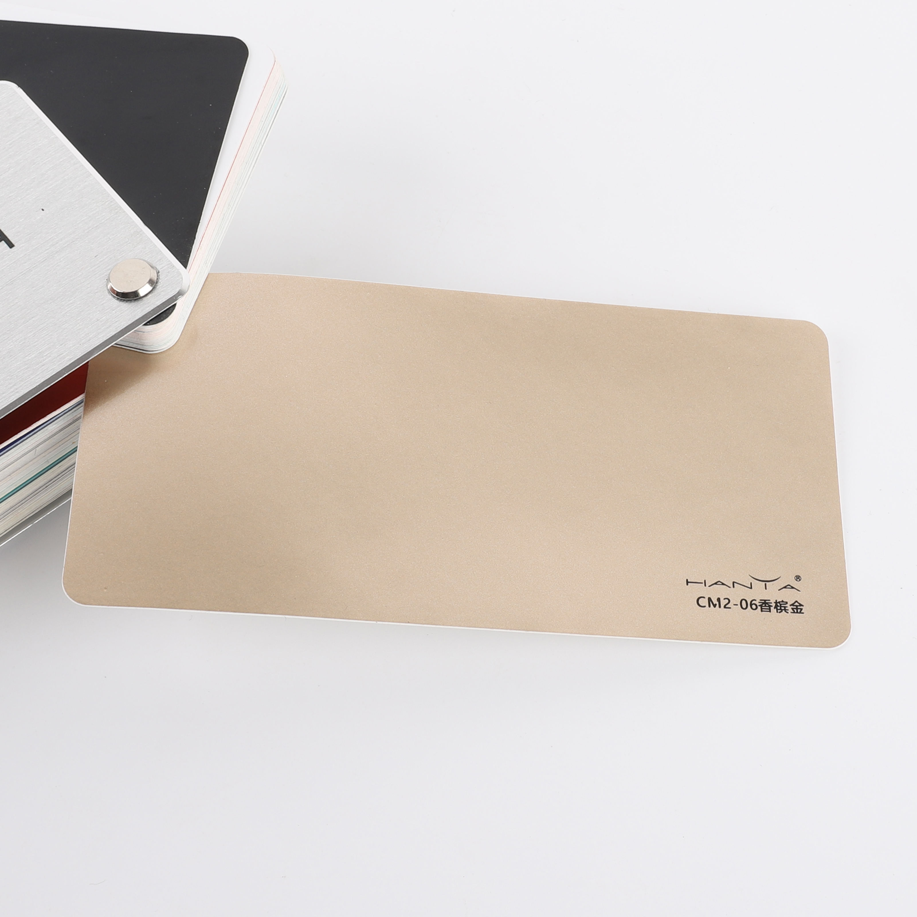 Or Champagne métallique