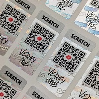Autocollants holographiques personnalisés en PET, imprimés en sérigraphie, numérotation argentée, code QR encodé individuellement, photo