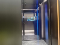 Nouvelle Télévision Intelligente Android LED 4K UHD Écran Plat 55 Pouces 2026 avec Haute Luminosité et Étanchéité pour Salle de Sport, Restaurant, Hall d'Ascenseur